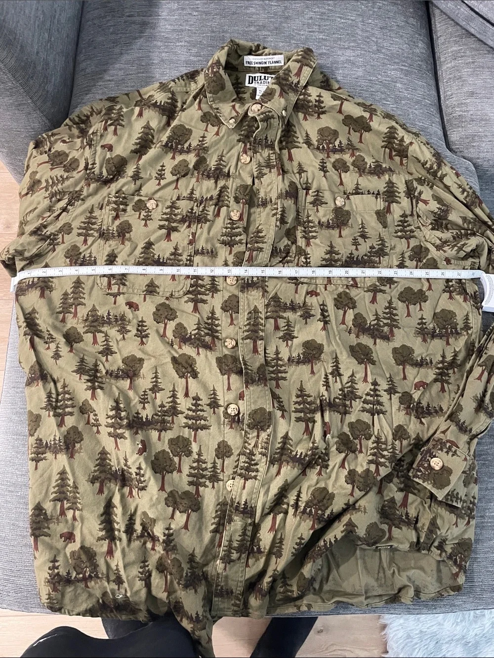 Duluth Trading Co Olive Green Forest Print Free Swinging Flannel